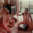 Gaura Purnima 1986, Hawai, Swami B.G Narasingha giving sannyasa initiation