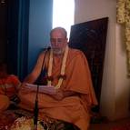 Swami B.B Vishnu giving class