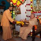 Rasikananda Presents the Vyasa-Puja Book